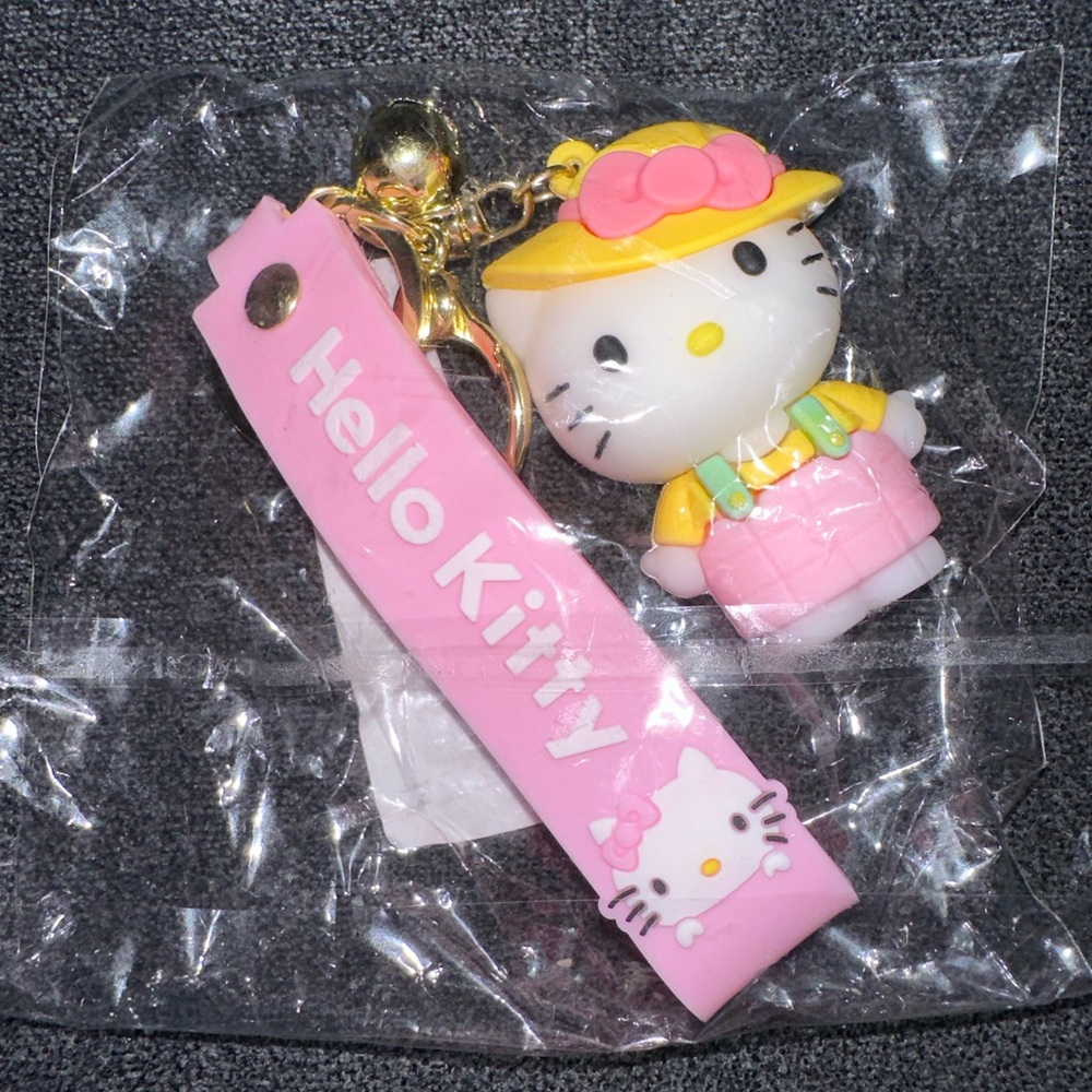 Brand new hello kitty chain